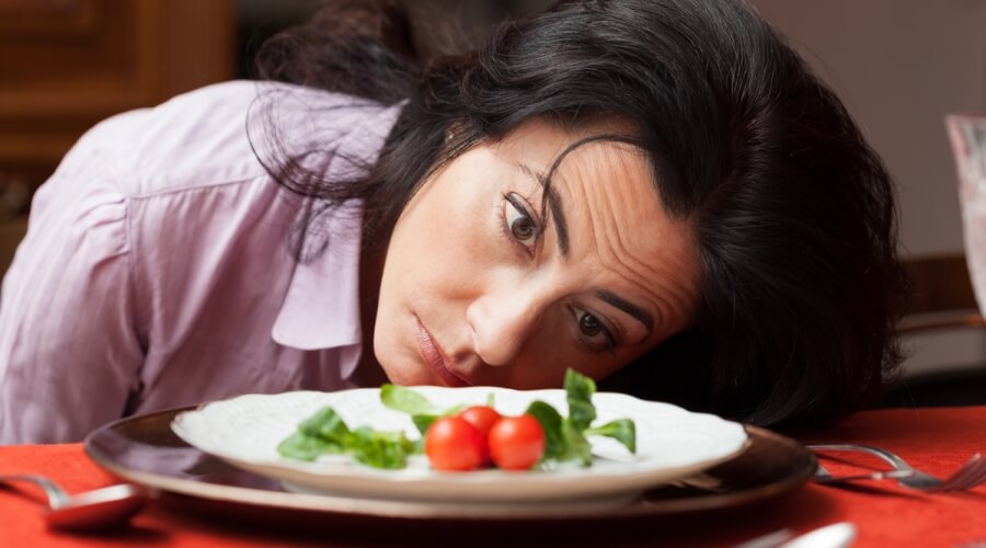 أضرار قلة الأكل: مخاطر صحية لا يجب تجاهلها