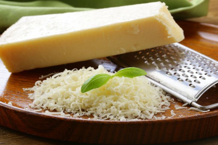 طريقة عمل جبنة البارميزان في المنزل