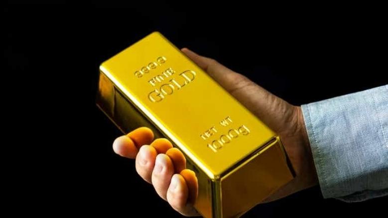 لماذا يتغير سعر الذهب يوميًا؟