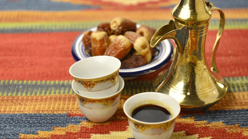 فوائد القهوة العربية: كنز صحي من التراث البدوي