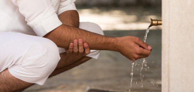 تفسير الوضوء في المنام: دلالات الطهارة والتجديد الروحي