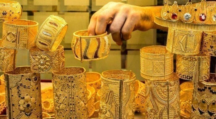 تفسير رؤية الذهب في المنام: دلالات الثروة والطموح والمشاعر العميقة