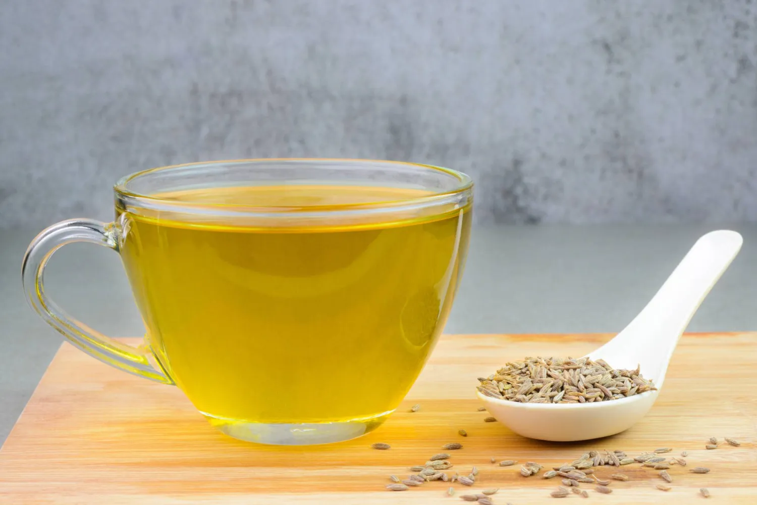 ما هي فوائد شرب الكمون؟ تعرف على الفوائد الصحية المذهلة لهذا المشروب الطبيعي