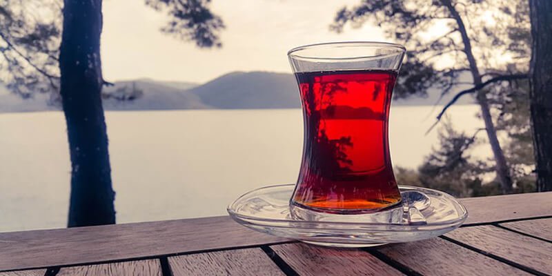 ما فوائد الشاي الأحمر للصحة والجسم والعقل