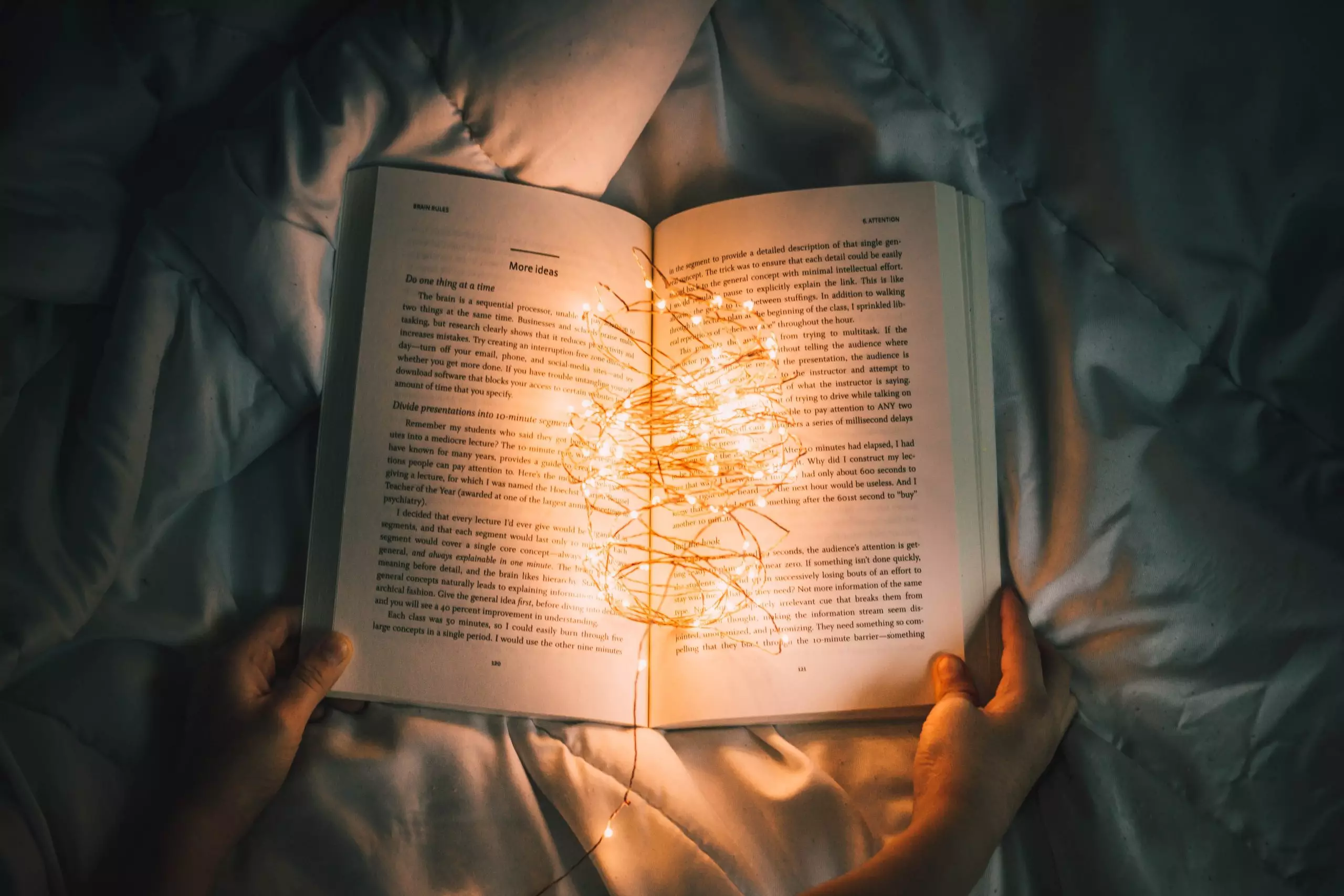 فوائد القراءة اليومية لعقلك وحياتك وكيف تغير مستقبلك للأفضل -ابراج نيوز