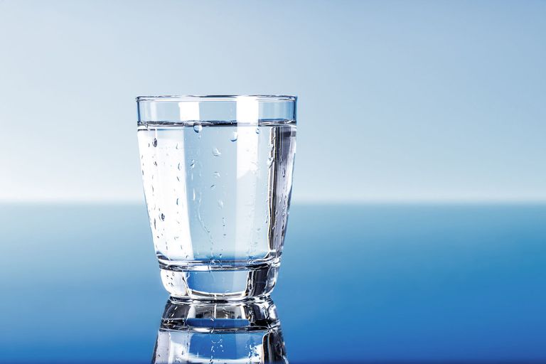 فوائد شرب الماء: سر الصحة والحياة المتوازنة