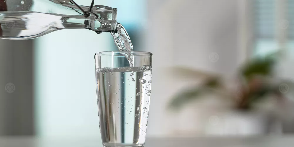 فوائد شرب الماء يوميًا: سر الحيوية والصحة المثالية لجسمك وعقلك في 2025