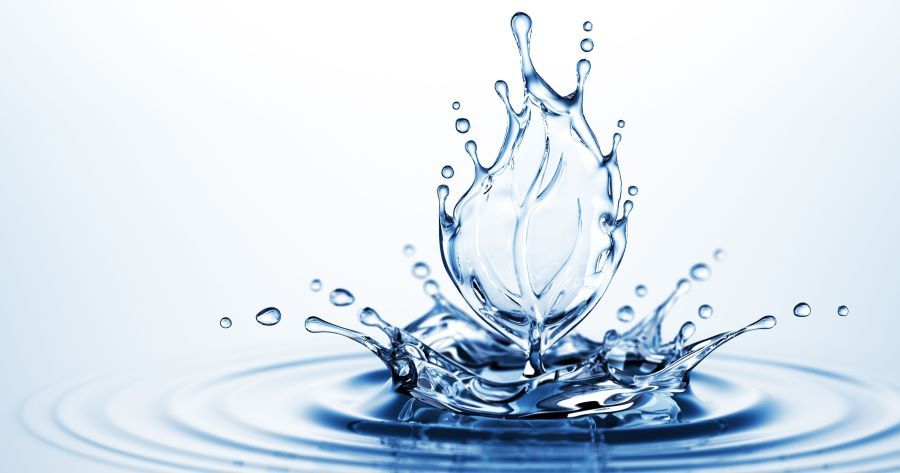 تفسير حلم رؤية الماء في المنام وأهم دلالاته ومعانيه حسب حالة الرائي ونوع الماء