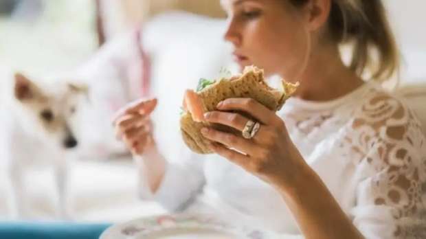 معنى رؤية الطعام في المنام ودلالاته