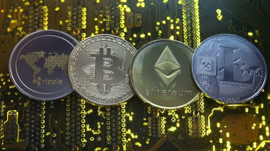 هل تؤثر التكنولوجيا المالية على مستقبل العملات التقليدية؟