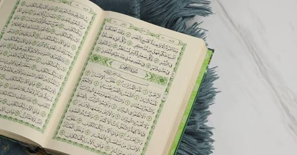تفسير حلم سماع سورة الرحمن في المنام: رسالة طمأنينة أم بشارة خير؟