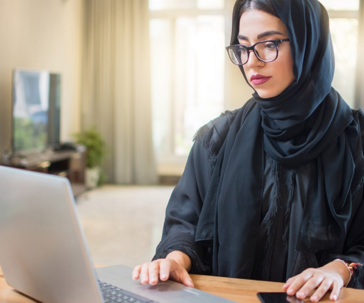 العمل من المنزل عبر الإنترنت 