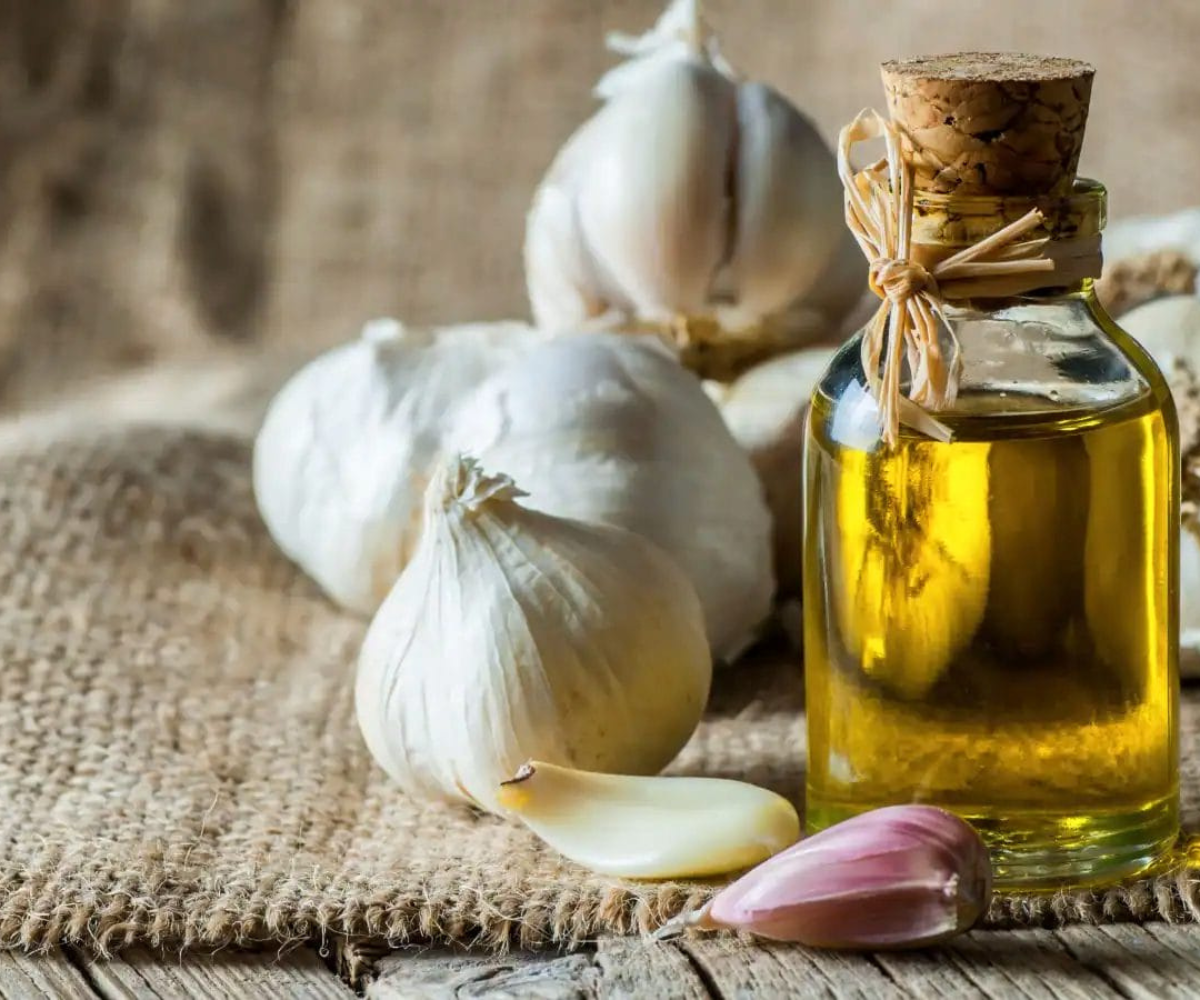 فوائد زيت الثوم للشعر