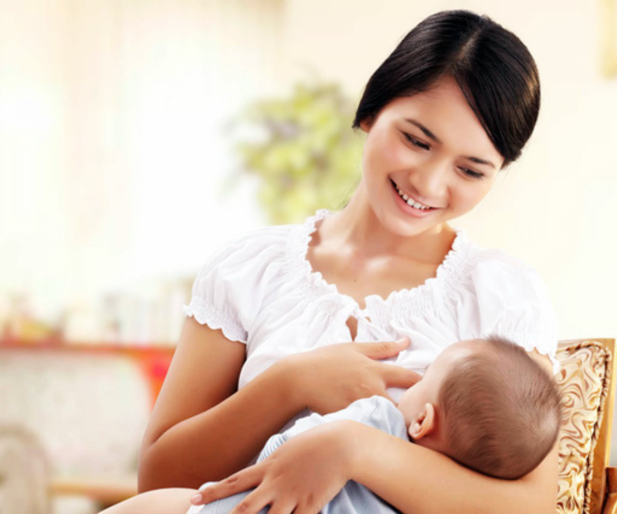 أغذية ومشروبات تساعد على زيادة حليب الأم