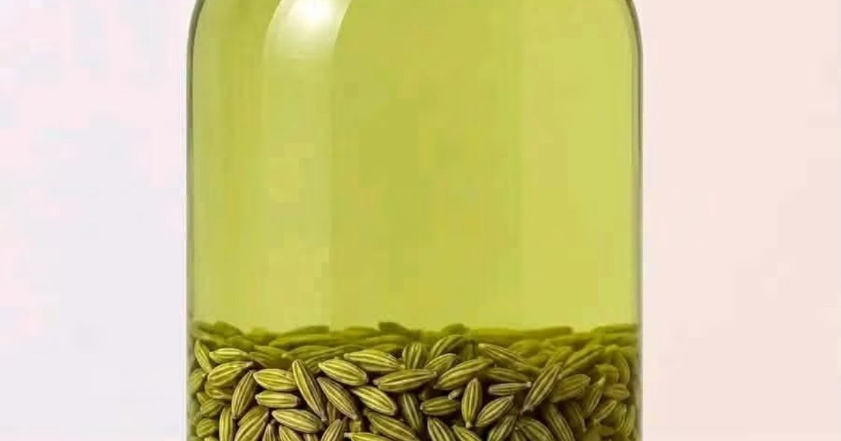 اللي عنده املاح في جسـ.ـمه وحـ.ـراره بالقدمين وخشونة الركبة ويحس با.لآم ..لمعرفه المزيد