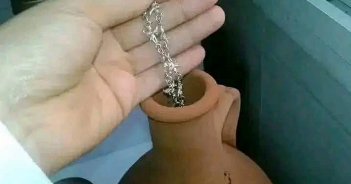 في سبيل الله بلغوا الناس المرضى بشرب الماء فيه الفضة بالطين ... اللمذيد