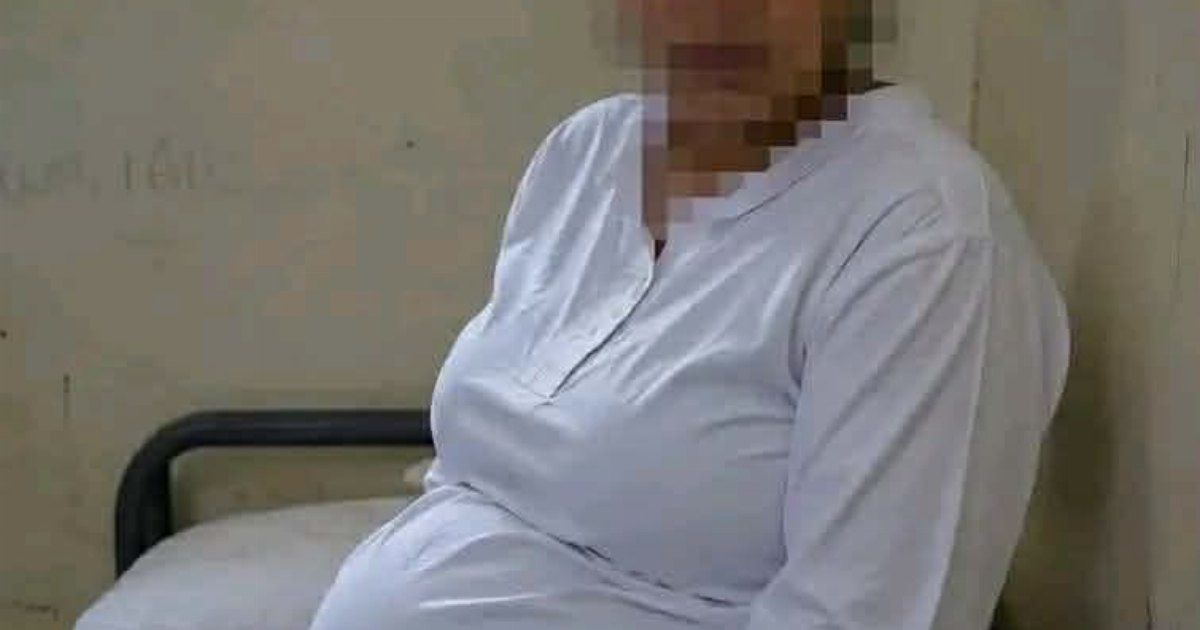 السجينة مريم حمـ,ـلت وهي في الحبـ,ـس الانفرادي…