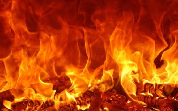 رؤية الحريق في المنام: غضب مكبوت أم تغيرات قوية قادمة؟